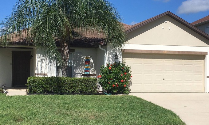 Davenport Villa | Near Disney 3 Bed/2 Bath '"Florida Oasis'"w/Pool & Spa-10% disc for 7+night stay