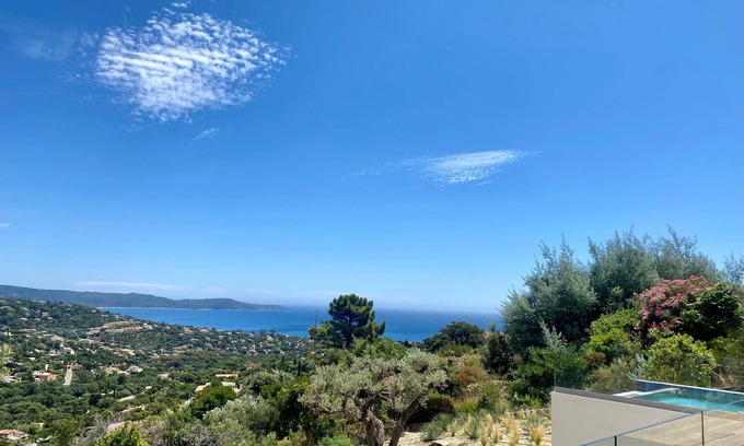 Cavalaire-sur-Mer Resort | NEAR ST TROPEZ, MAGNIFICENT VILLA WITH SEA VIEW, SWIMMING POOL, CLOSE TO BEACHES.