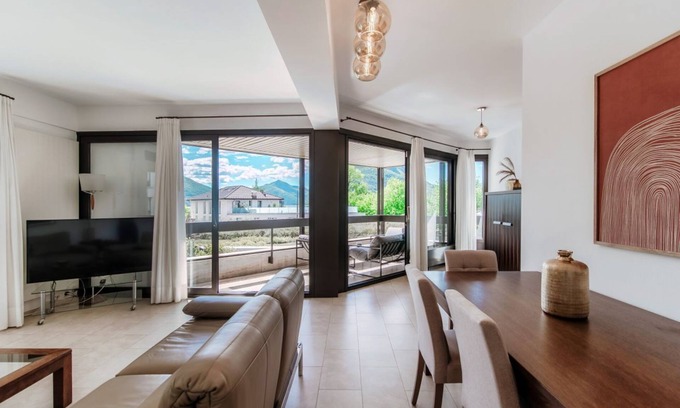 Lugano Apartment | Near the Lido of Lugano (THE CENTRAL HOME)