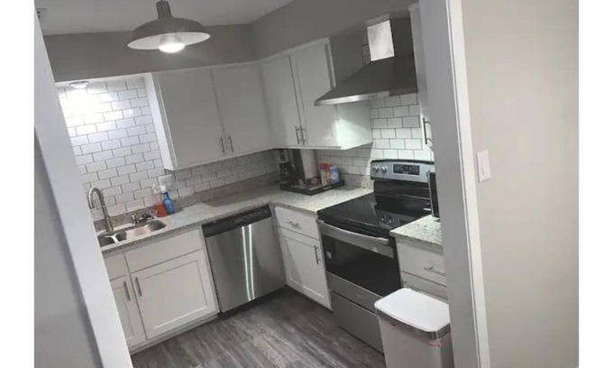 Southwood Valley Condo | Near TX A&M ,Hwy 6, NO CLEANING FEE, ENTIRE PLACEd