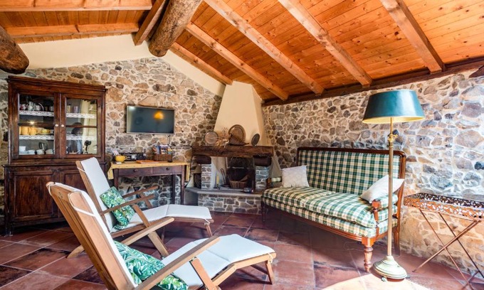 Borghetto di Vara Apartment | Nearby 5 Terre Lovely Mansarda