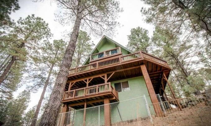 Kachina Village Cabin | "Neck of the Woods!" Canyon Views! Breathtaking!