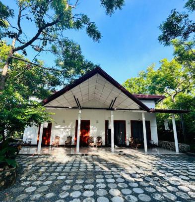Yodakandiya House | Neem Holiday Bungalow yala