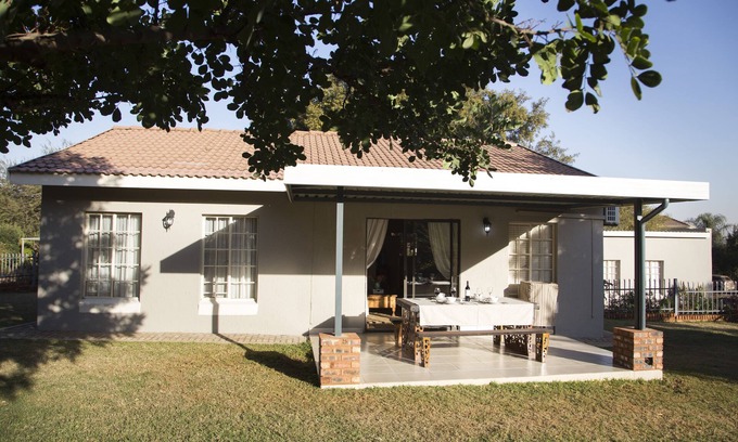 Hartbeespoort Cottage | Nehema Manor