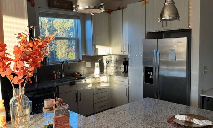 Charlotte Apartment | Neighboring TOP GOLF cozy illuminated 2bed 2bath