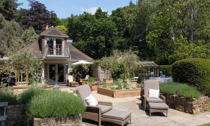 Pulborough House | Nest Lodge, a stunning three bedroom lodge surrounded by nature
