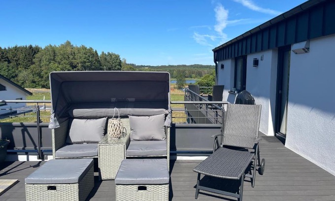 Ulmen Apartment | #NEU l Seeblick l NETFLIX l BOXSPRING l NESPRESSO l e-TÜR l Terrasse l 82m2