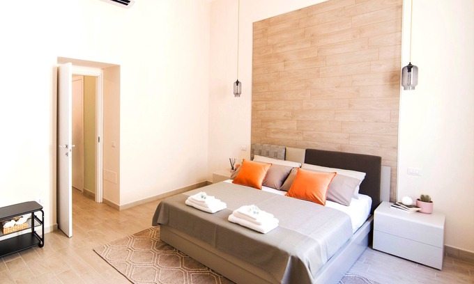 Trani Apartment | Neva House within walking distance of the Trani waterfront