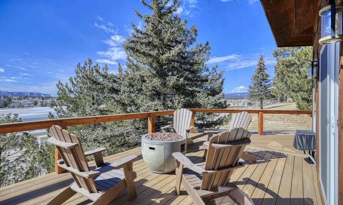 Pagosa Springs House | New! 19th Hole Ski Chalet: Hot Tub, Mountain & Lake Views, on Golf Course