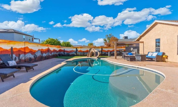 Westgreen Estates House | *NEW* 2 Homes in 1! Casita, Heated Pool, Fire Pit!
