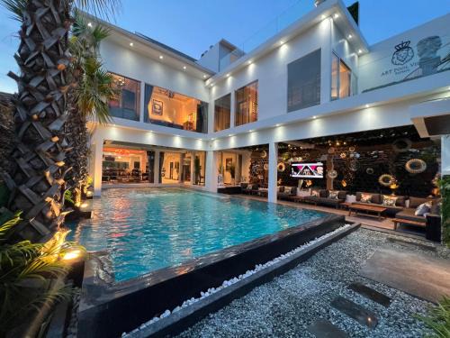 South Pattaya Villa | NEW 2022 Grand Deluxe ART Pool Villa