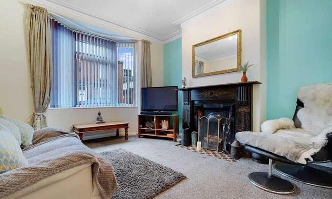Darlington House | New! 2BR in Dundee Free WIFI