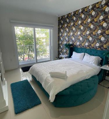 Princeton Villa | NEW 3 Story in Homestead- 3/2.5 Balcony & Rooftop