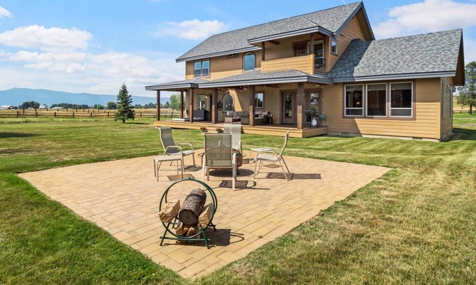 McCall House | NEW! 360° of Mountain View’s! LIFE LONG MEMORIES MADE HERE! Live Large, Breathe Fresh Air, & UNWIND!