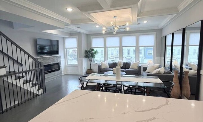 The Heights Condo | New 3BR Condo w/Rooftop Terrace & NYC Views