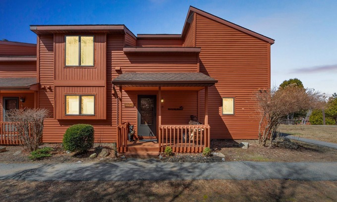 North Creek House | NEW! 46er 15E - Stylish & Comfortable Mountain Retreat by The Summit at Gore Mountain