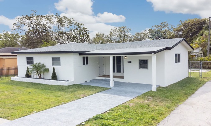 Highland Garden House | NEW Amazing Home in Hollywood FL