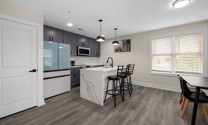 Columbia Heights Apartment | New Apartment Duplex 2-Bedroom