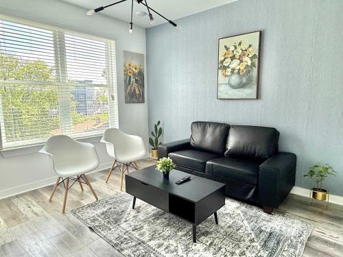 Old Fourth Ward Apartment | New ATL 1B1B Condo with Washer Dryer 525Pkwy310