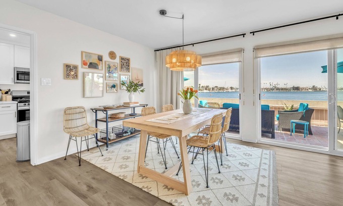 Belmont Shore House | NEW! Bay Front, Ocean Breezes, NEW luxe 2BR/2BA with Parking, AC