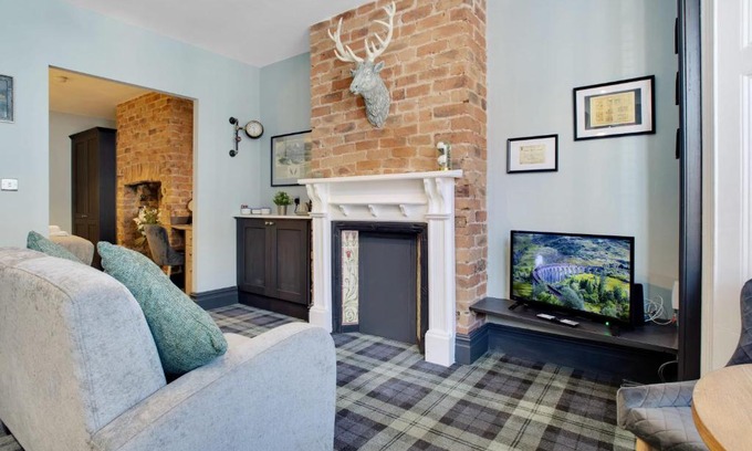 Hartlepool Apartment | NEW! Boutique 1 Bed Apartment in Hartlepool City Centre by Stay With Us, Perfect for Solo Travellers & Couples, FREE WIFI!