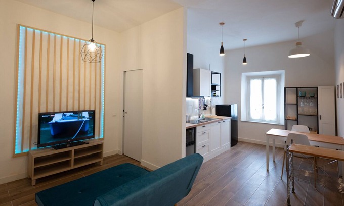 Pistoia Apartment | New bright and sober apartment near the center of Pistoia and Station Ferr