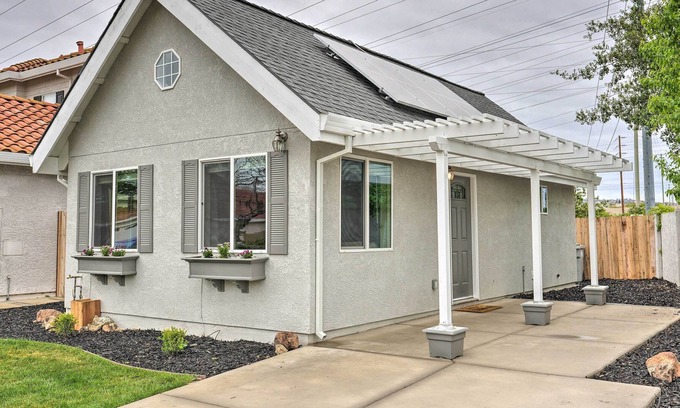 Folsom Cottage | New-Build Cottage ~ 25 Mi to Dtwn Sacramento!
