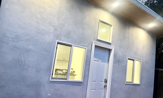 Palms House | New Built brand new fully furnished Tiny House Studio with a outdoor patio.