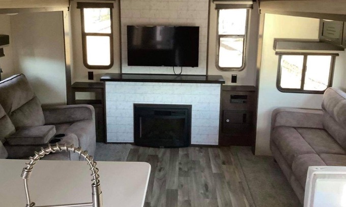 Wilburn House | New Camper on Private Property with Atv and Fishing