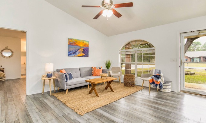 Navarre House | New! Close To Beach, Cozy, New beds & Family Friendly
