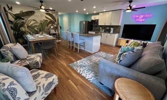 South Bradenton Condo | *NEW* Coastal Haven - 4bed 2bath Sleeps 8