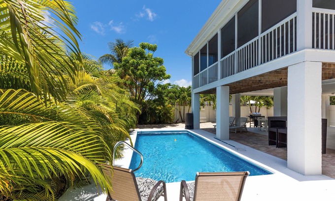 Marathon House | *NEW* Come Monday: Sombrero Beach Home w private pool, walking distance to beach
