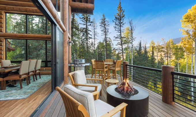 Mountain Village House | New Construction Mountain views 4 Bedroom, Amazing Hot Tub!