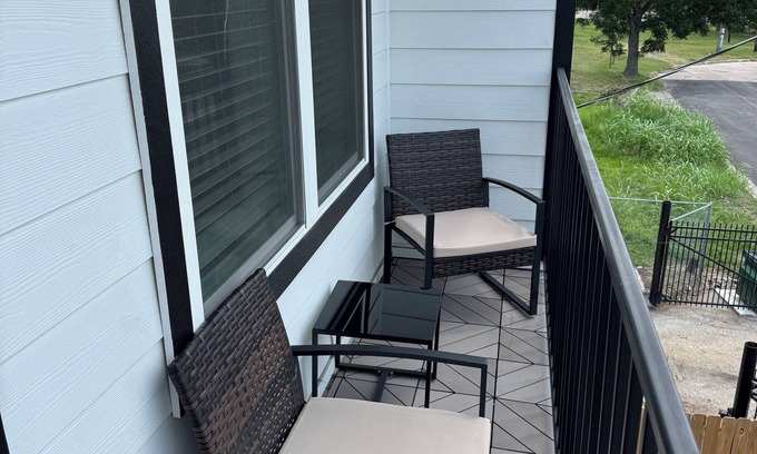 Northside House | New Construction 3 BR with en-suite baths, mins to Houston’s top spots & events.