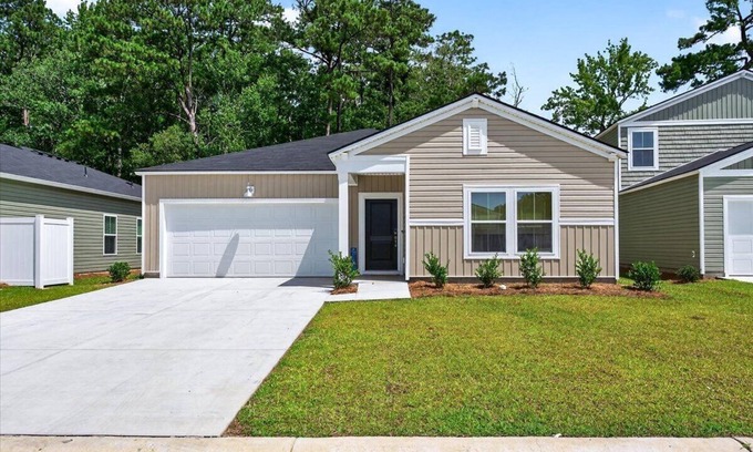 Sunset Beach House | New Construction! Sleeps 7! Short drive to Sunset &Ocean Isle Beach/Golf!