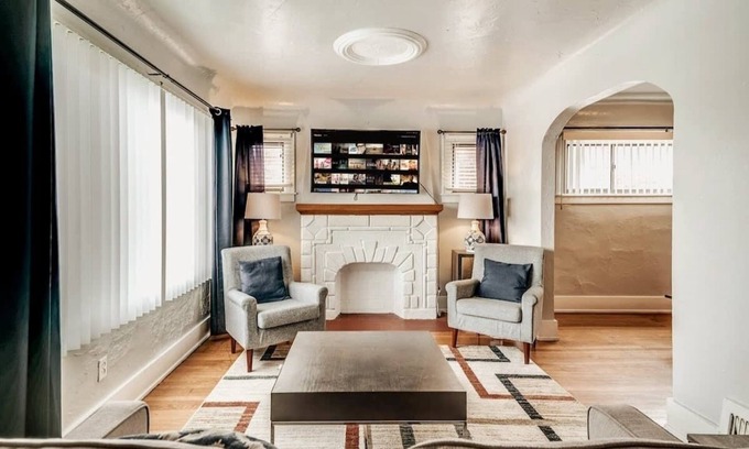 Pontiac House | NEW! Cozy 3BR Home | Perfect for Business + Family Stays