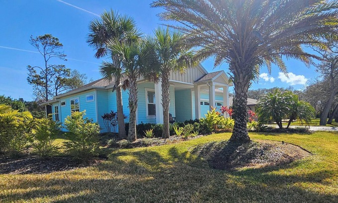 Butler Beach House | 🌴New Custom House! Private, Clean, Safe! 🌅Walk to the Beach!🏖️