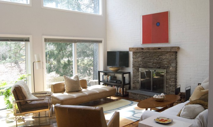 Northwest Harbor House | New dates available! Sunny, heated pool, walk to bay beach
