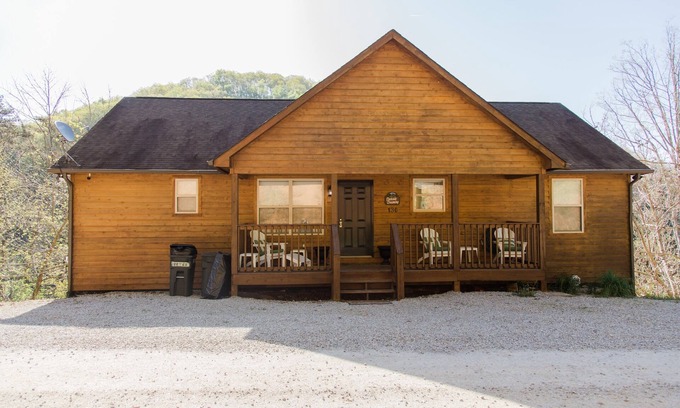 Lakeside Estates House | New Double Decker Dock with slide on quiet cove near jumping bridge!