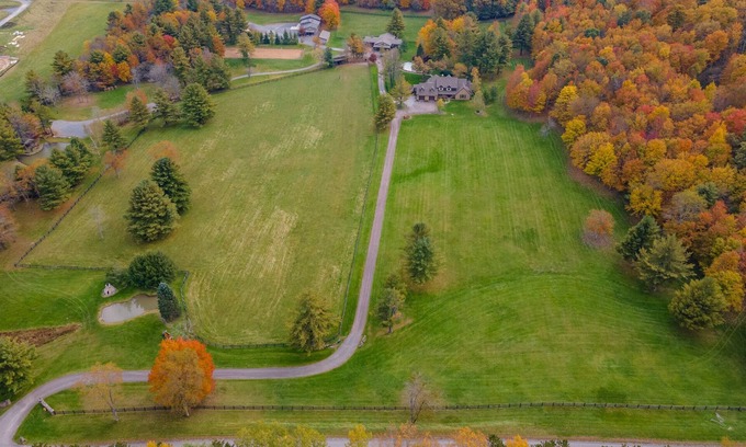 Blakeslee House | New! Double Eagle Ranch: Lake Access, Hot Tub, Fire Pit!