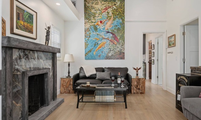 Westside House | NEW Driftwood Villa – 3BD, 2BA Close to Beach and Everything!