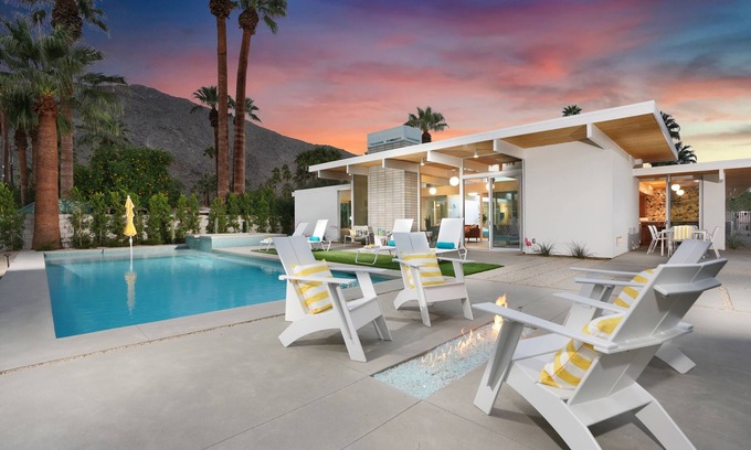 Tahquitz River Estates House | NEW Eichler Post&Beam 5BR + Saltwater Pool/Spa & Mtn Views! HGTV star designed!