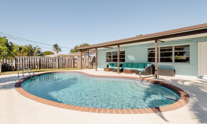 Boynton Beach House | NEW - Entire Pool House 3/2 - Boynton Beach