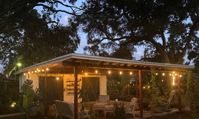 Gulfport House | NEW Garden Lovers Peaceful Oasis - 5 min to Downtown Gulfport!