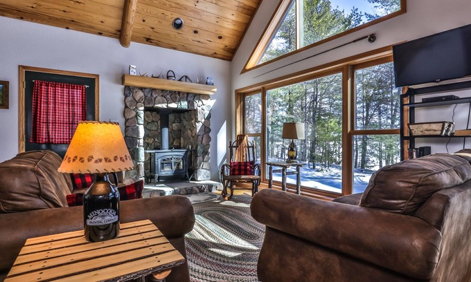 Minocqua House | NEW! Gorgeous 4 bedroom home on crystal clear Whitefish Lake!