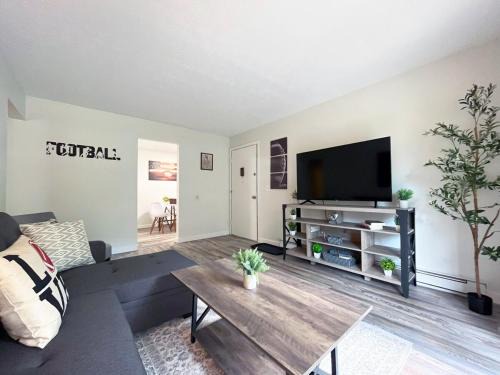 Canton Apartment | New Hall Of Fame Apt! - 7 Min Walking Distance