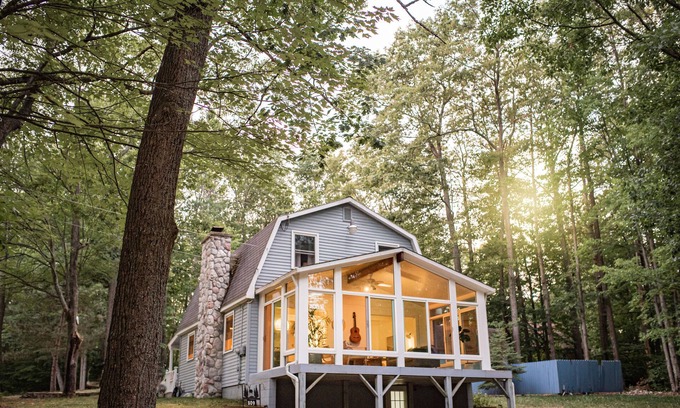 Higgins Lake Cottage | *NEW Higgins Lake Boho Chic Cottage