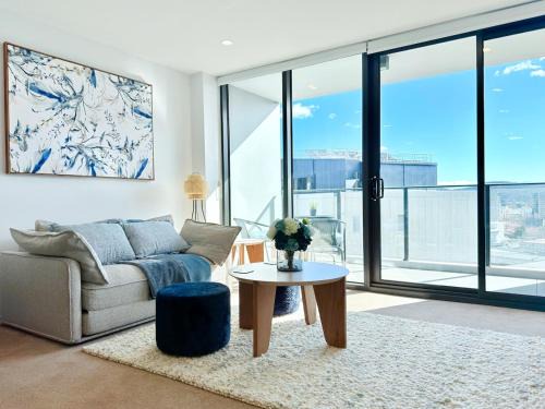 City East Apartment | New High Floor Apartment in the heart of Canberra