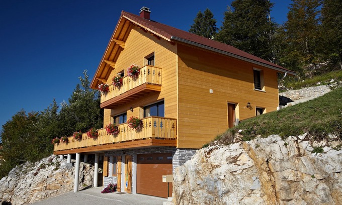 Foncine-le-Haut Ski Chalet | NEW HOLIDAY CHALET FULL SOUTH CLOSE TO SKI SLOPES