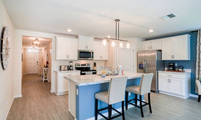 Indian Trails House | New home with high-speed WiFi, central AC, and private washer/dryer